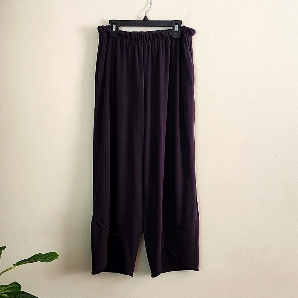 Sun Kim comfy wide leg cropped dark gray flowy pant faux buttons elastic waist S